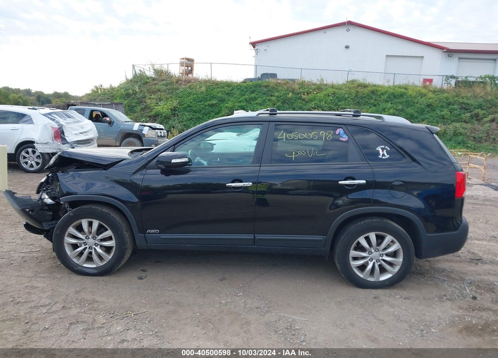 2011 KIA SORENTO EX V6 VIN: 5XYKUDA25BG179654