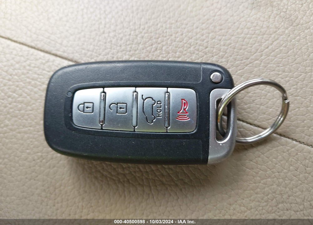 2011 KIA SORENTO EX V6 VIN: 5XYKUDA25BG179654