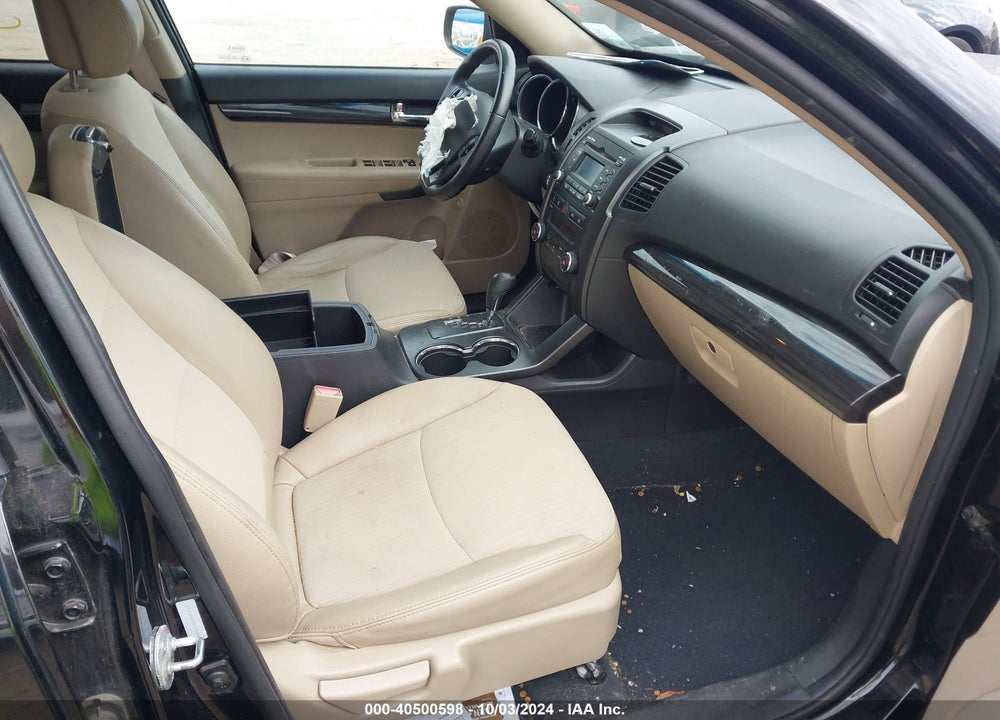 2011 KIA SORENTO EX V6 VIN: 5XYKUDA25BG179654