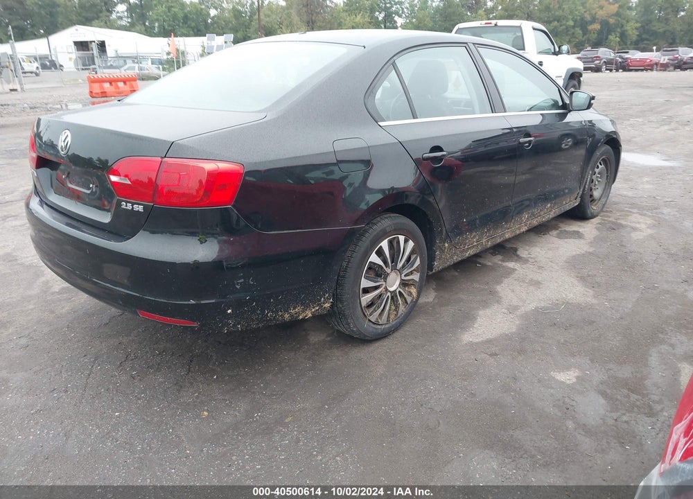 2013 VOLKSWAGEN JETTA 2.5L SE VIN: 3VWDP7AJ5DM393989
