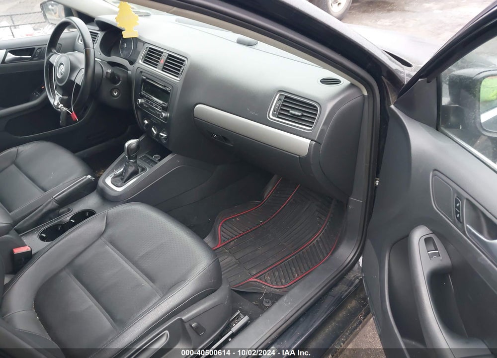 2013 VOLKSWAGEN JETTA 2.5L SE VIN: 3VWDP7AJ5DM393989