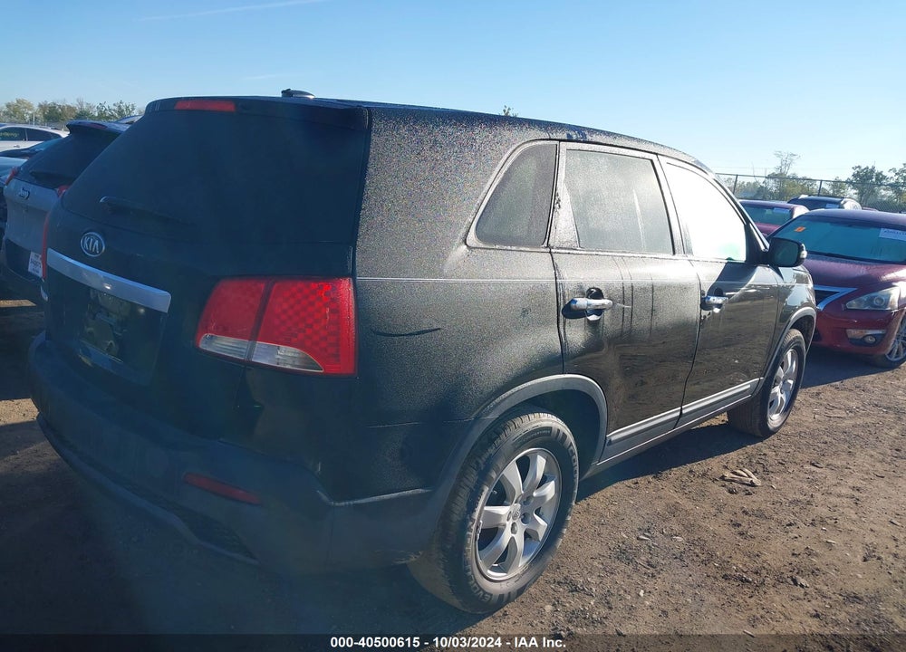 2011 KIA SORENTO LX VIN: 5XYKT3A10BG001669