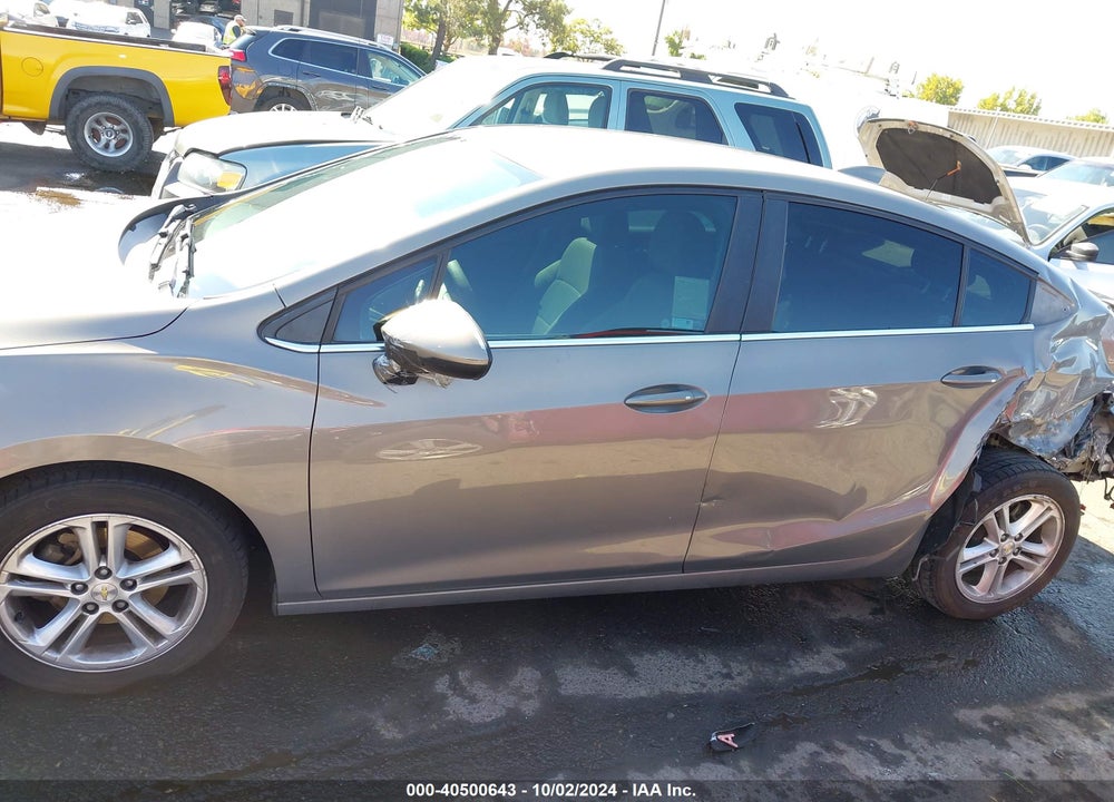 2018 CHEVROLET CRUZE LT AUTO VIN: 1G1BE5SM7J7130625