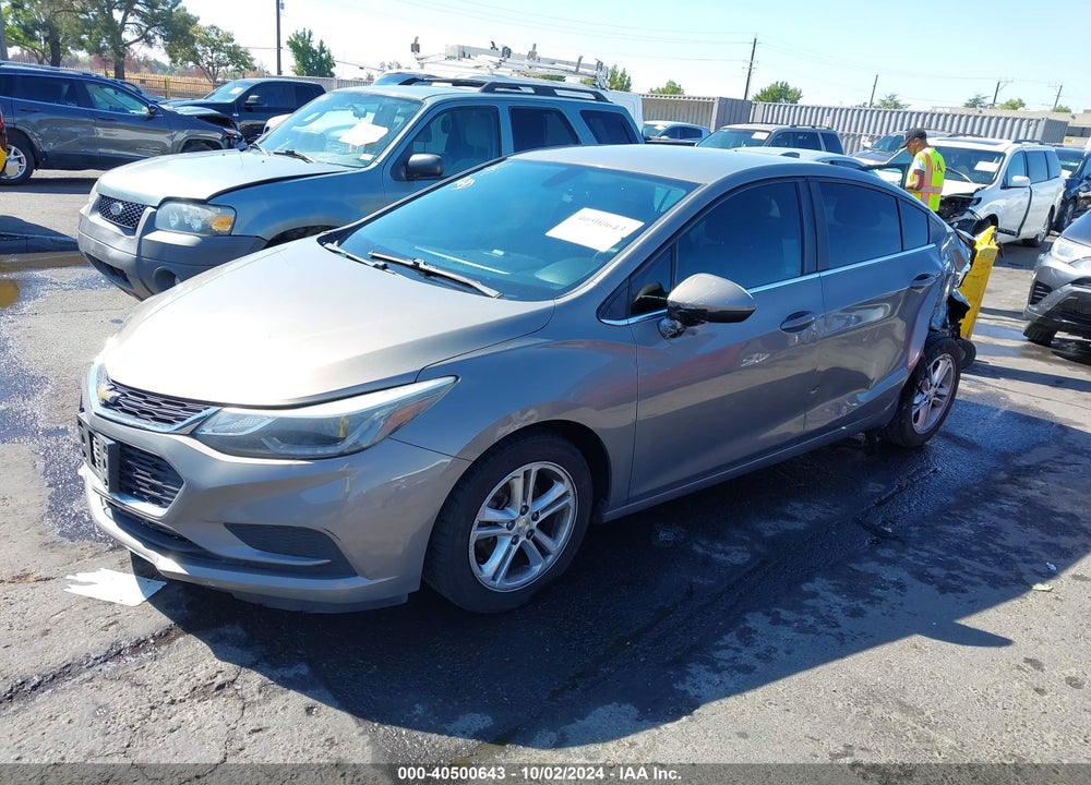 2018 CHEVROLET CRUZE LT AUTO VIN: 1G1BE5SM7J7130625
