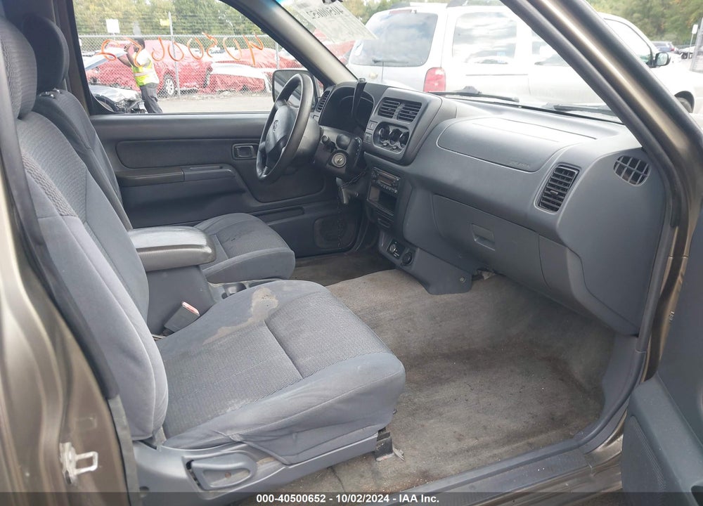 2001 NISSAN FRONTIER XE VIN: 1N6DD26S61C356072