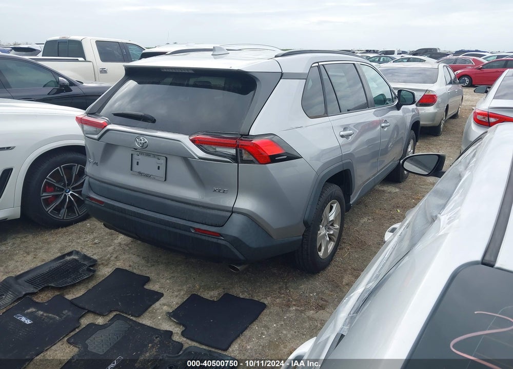 2021 TOYOTA RAV4 XLE VIN: 2T3W1RFVXMC106568