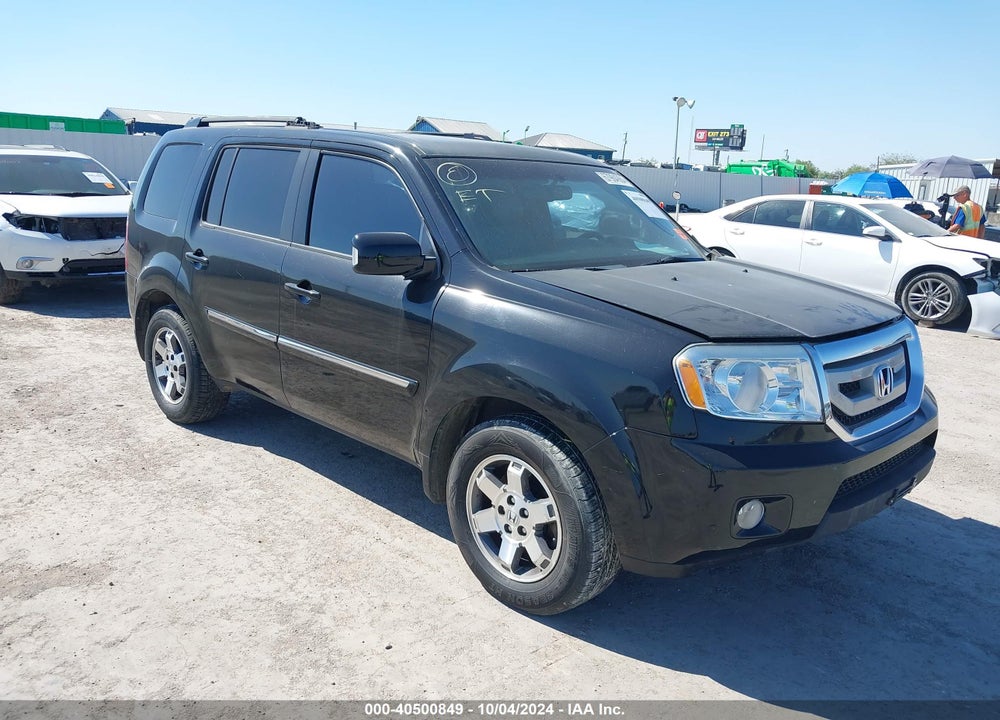 2011 HONDA PILOT TOURING VIN: 5FNYF3H98BB037713
