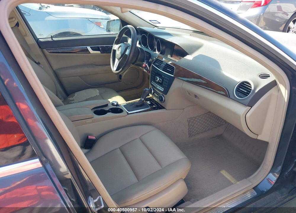 2013 MERCEDES-BENZ C 300 LUXURY 4MATIC/SPORT 4MATIC VIN: WDDGF8AB2DR293788