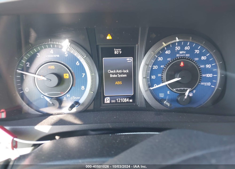 2015 TOYOTA SIENNA XLE 8 PASSENGER VIN: 5TDYK3DC4FS592947