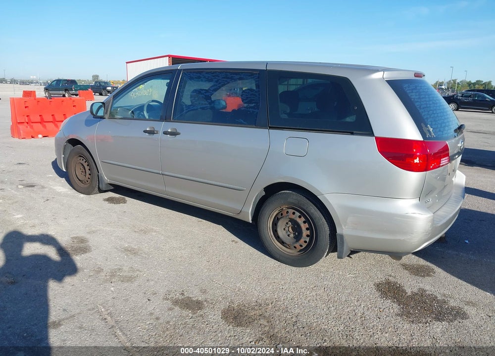 2004 TOYOTA SIENNA CE VIN: 5TDZA29C84S018424