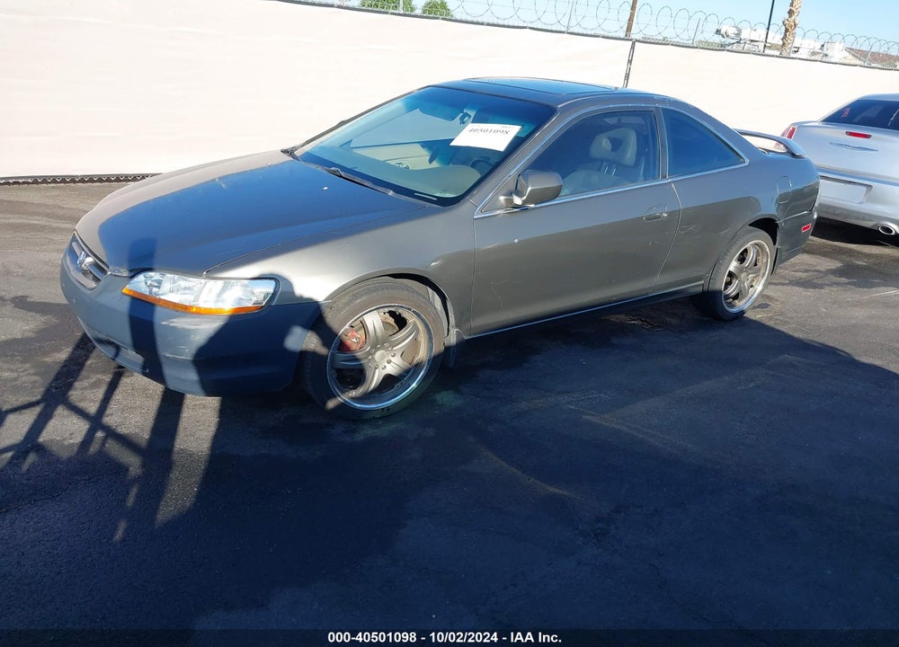2001 HONDA ACCORD 3.0 EX VIN: 1HGCG22521A027890