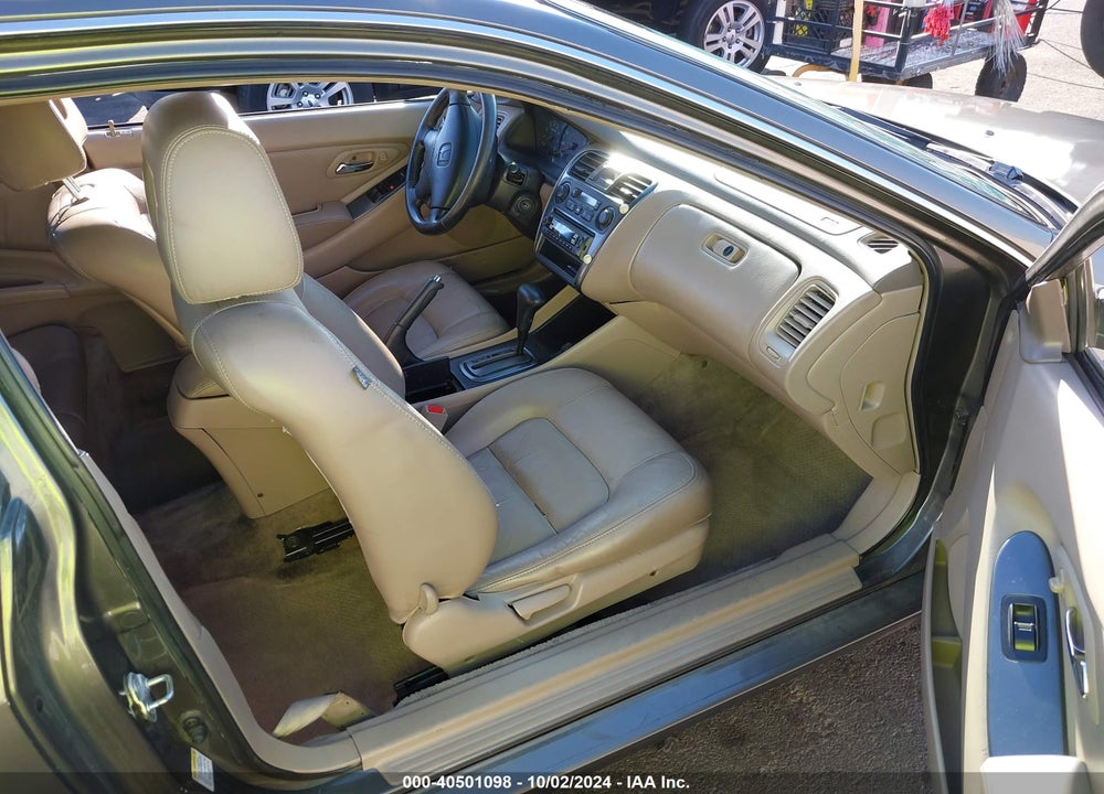 2001 HONDA ACCORD 3.0 EX VIN: 1HGCG22521A027890