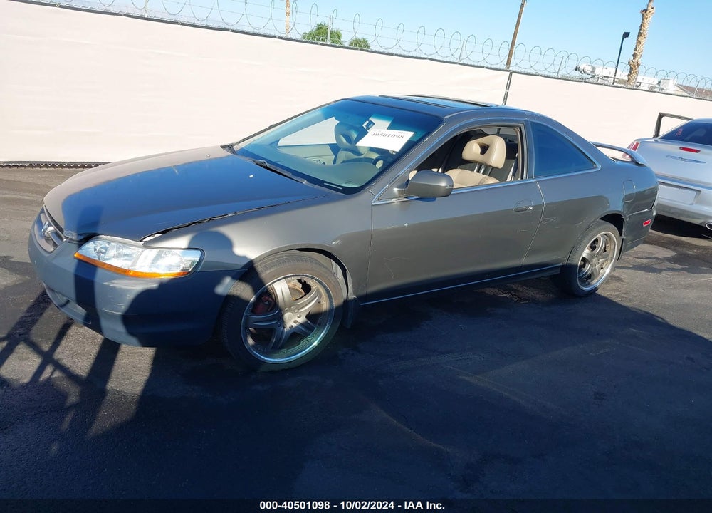 2001 HONDA ACCORD 3.0 EX VIN: 1HGCG22521A027890