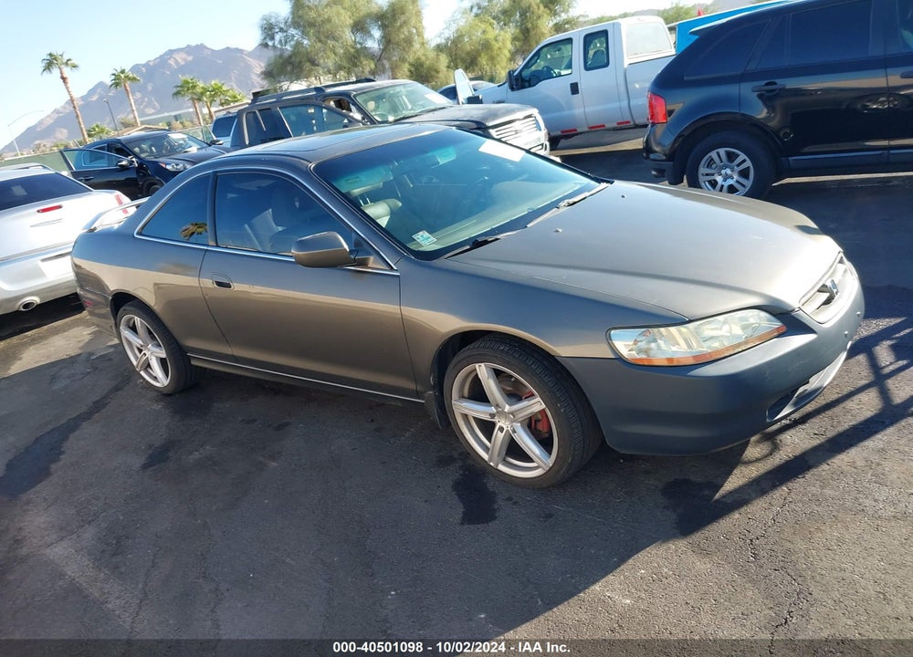 2001 HONDA ACCORD 3.0 EX VIN: 1HGCG22521A027890