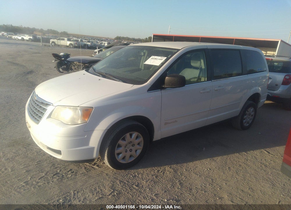 2009 CHRYSLER TOWN & COUNTRY LX VIN: 2A8HR44E29R652619