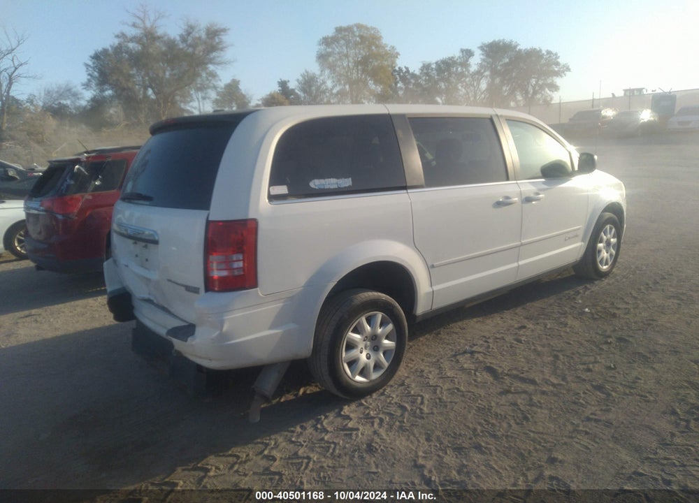 2009 CHRYSLER TOWN & COUNTRY LX VIN: 2A8HR44E29R652619