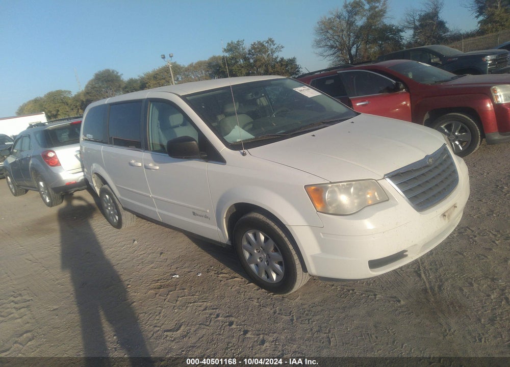 2009 CHRYSLER TOWN & COUNTRY LX VIN: 2A8HR44E29R652619