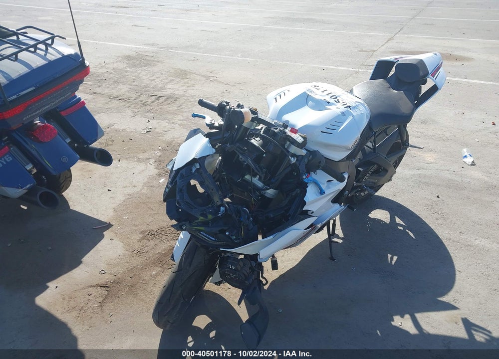 2019 YAMAHA YZFR6 VIN: JYARJ28E7KA004572
