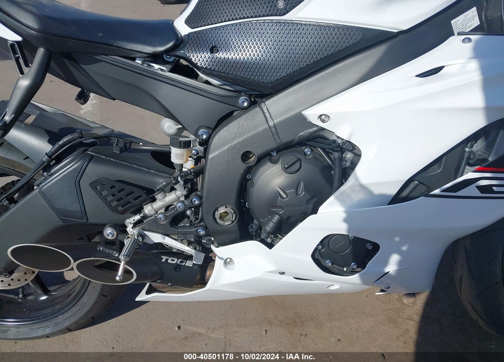 2019 YAMAHA YZFR6 VIN: JYARJ28E7KA004572