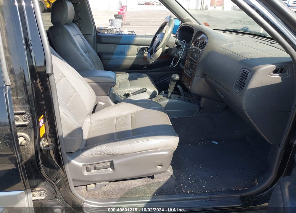 1999 INFINITI QX4 LUXURY VIN: JNRAR07Y6XW061026