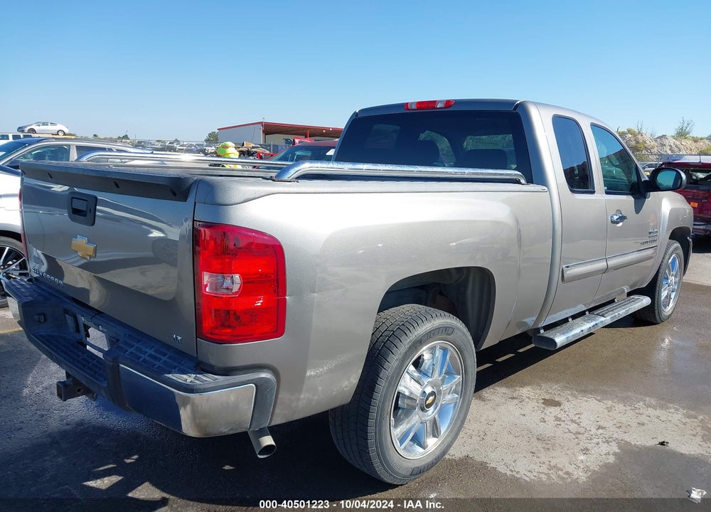 2013 CHEVROLET SILVERADO 1500 LT VIN: 1GCRCSE04DZ157115