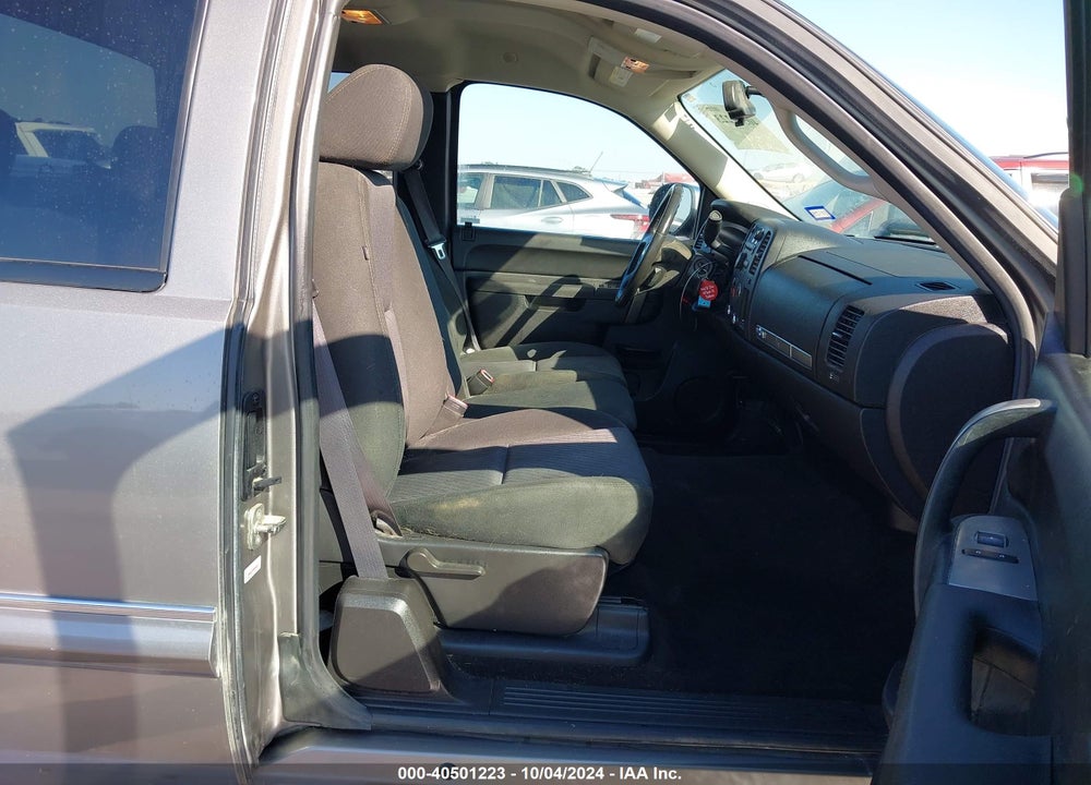 2013 CHEVROLET SILVERADO 1500 LT VIN: 1GCRCSE04DZ157115