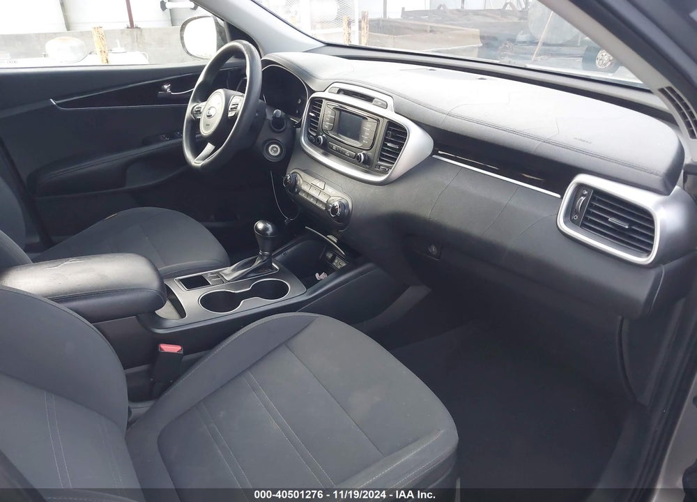 2016 KIA SORENTO 2.4L LX VIN: 5XYPG4A38GG144393