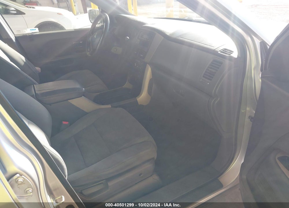 2008 HONDA PILOT SE VIN: 5FNYF18308B013561