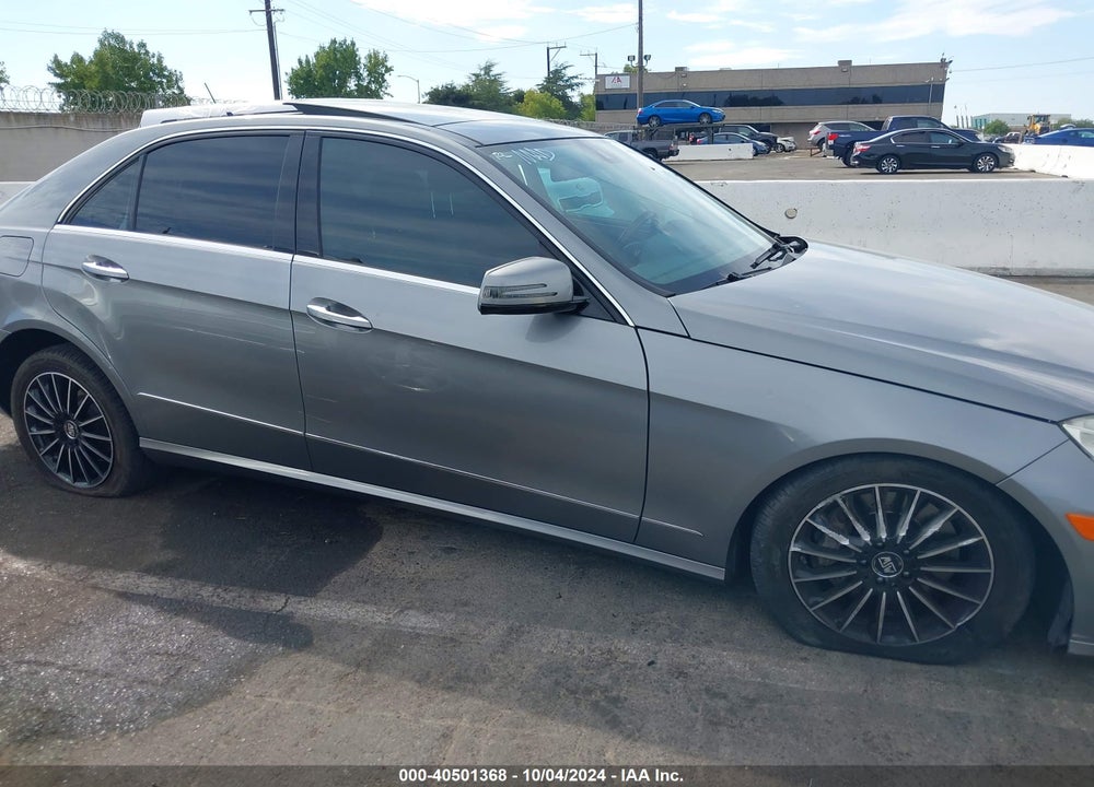2010 MERCEDES-BENZ E 550 VIN: WDDHF7CB9AA015492