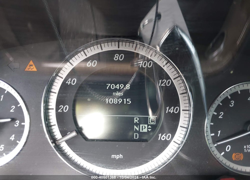 2010 MERCEDES-BENZ E 550 VIN: WDDHF7CB9AA015492