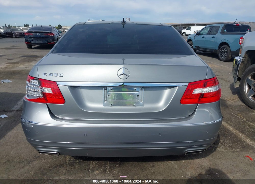 2010 MERCEDES-BENZ E 550 VIN: WDDHF7CB9AA015492