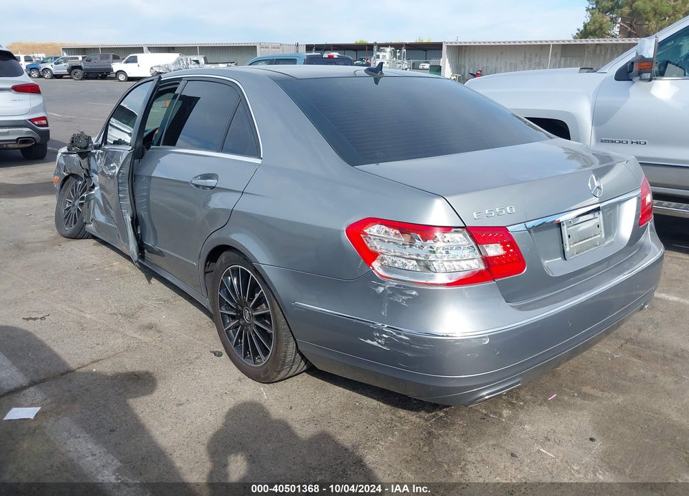 2010 MERCEDES-BENZ E 550 VIN: WDDHF7CB9AA015492