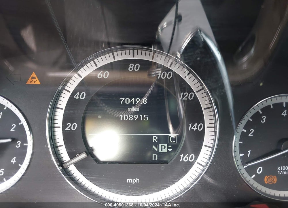 2010 MERCEDES-BENZ E 550 VIN: WDDHF7CB9AA015492