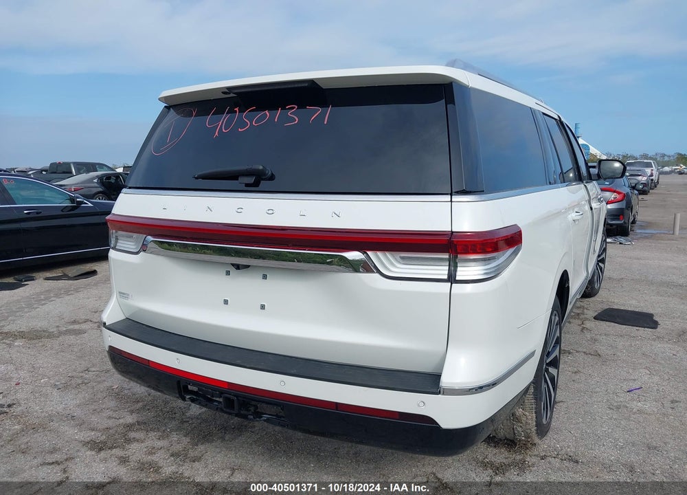 2024 LINCOLN NAVIGATOR RESERVE L VIN: 5LMJJ3LG8REL03712