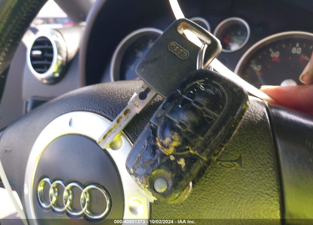2001 AUDI TT VIN: TRUWX28N811017048