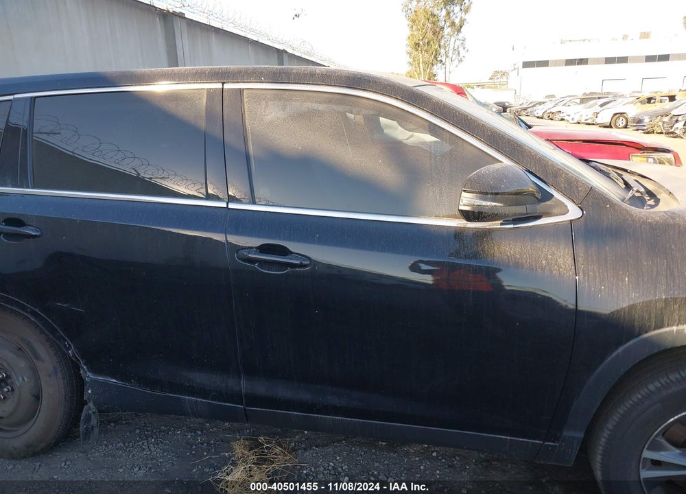 2019 TOYOTA HIGHLANDER LE VIN: 5TDZARFH7KS049041