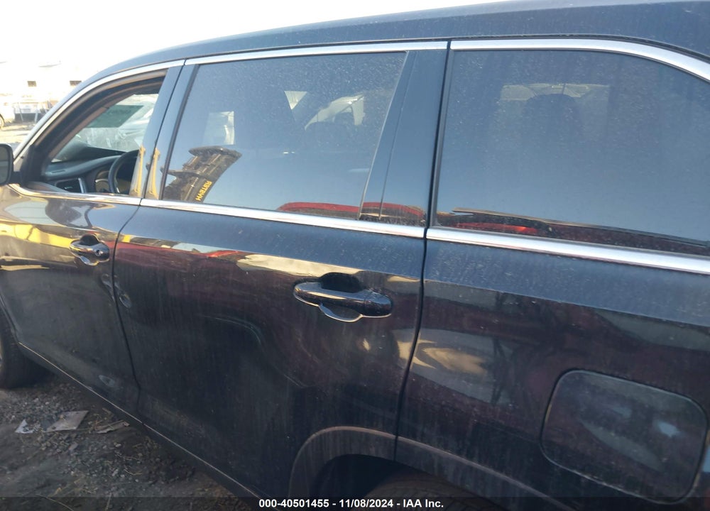 2019 TOYOTA HIGHLANDER LE VIN: 5TDZARFH7KS049041