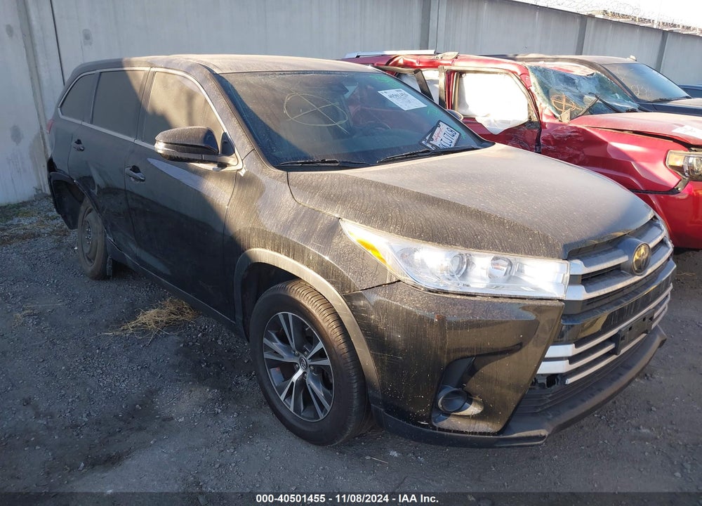 2019 TOYOTA HIGHLANDER LE VIN: 5TDZARFH7KS049041
