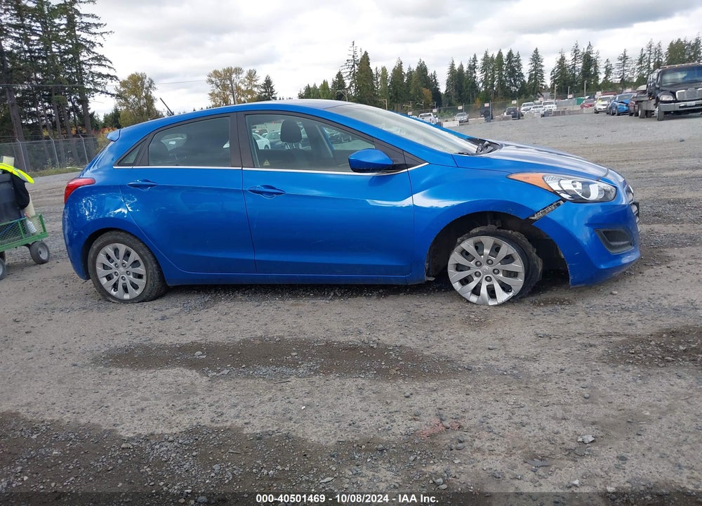 2017 HYUNDAI ELANTRA GT VIN: KMHD35LH1HU385320