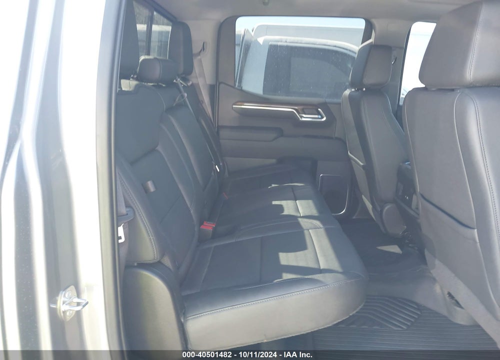 2024 CHEVROLET SILVERADO 1500 4WD SHORT BED RST VIN: 1GCUDEELXRZ210605