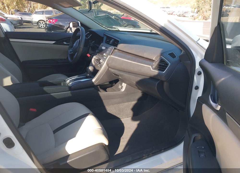 2017 HONDA CIVIC LX VIN: 2HGFC2F5XHH504564