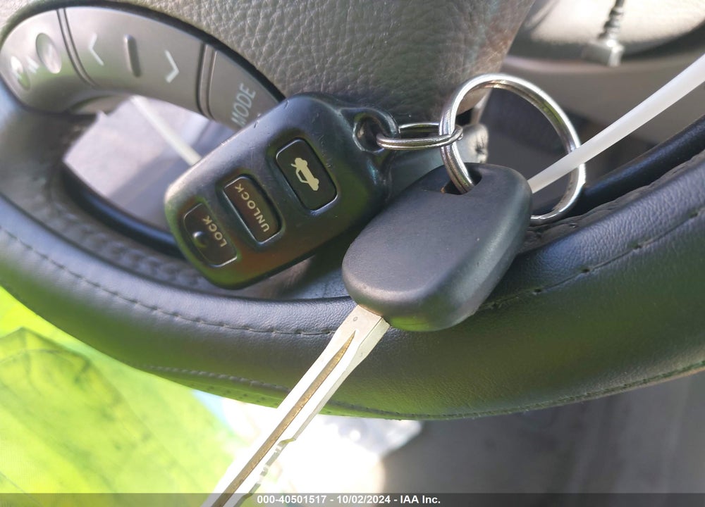 2005 TOYOTA CAMRY XLE V6 VIN: 4T1BF32K25U603888