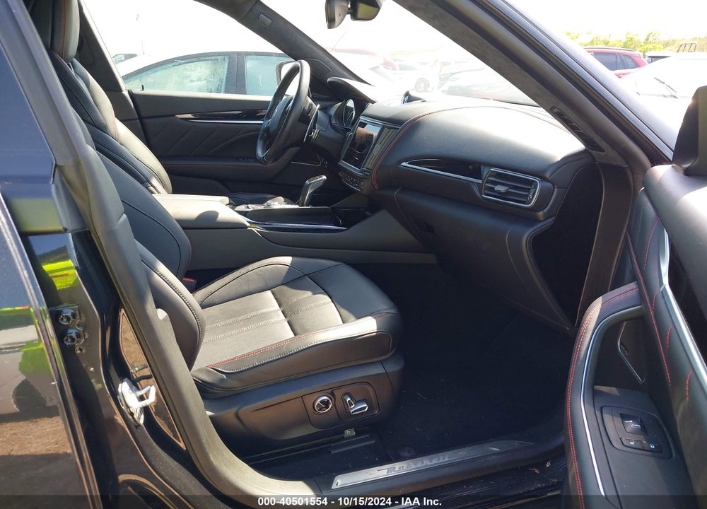 2022 MASERATI LEVANTE MODENA VIN: ZN661YUM4NX390665