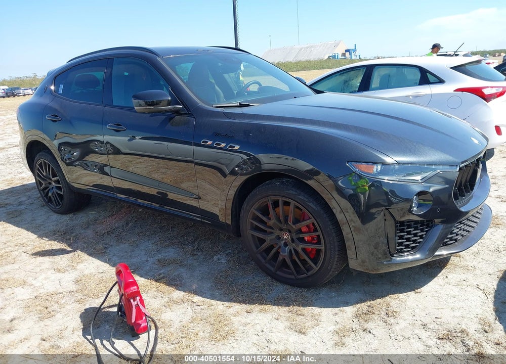 2022 MASERATI LEVANTE MODENA VIN: ZN661YUM4NX390665