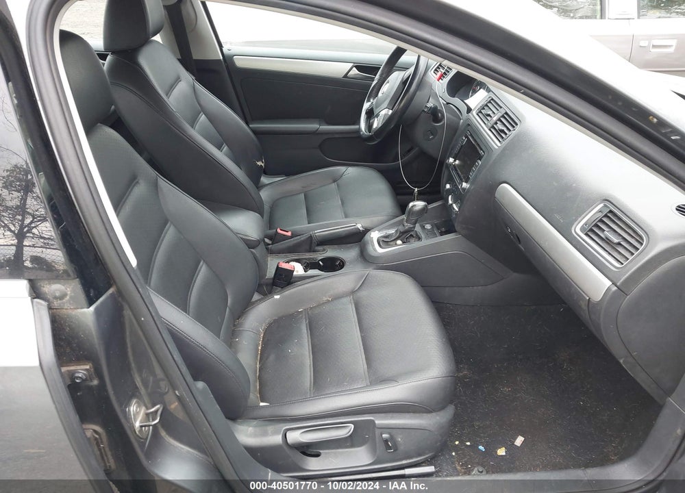 2014 VOLKSWAGEN JETTA 1.8T SE VIN: 3VWD17AJ9EM440279