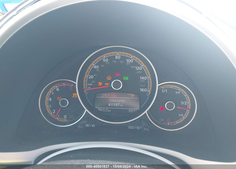 2018 VOLKSWAGEN BEETLE 2.0T DUNE VIN: 3VWSD7AT1JM711524