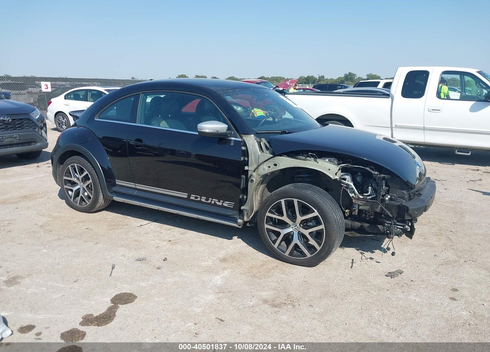 2018 VOLKSWAGEN BEETLE 2.0T DUNE VIN: 3VWSD7AT1JM711524