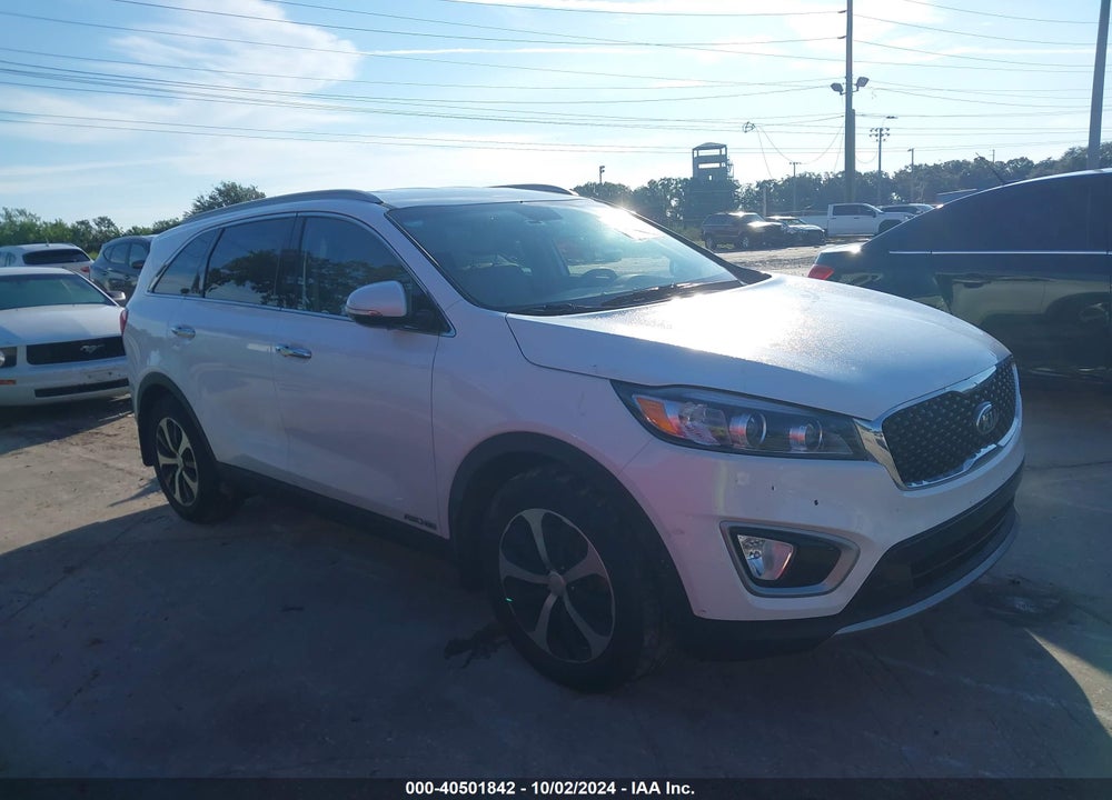 2018 KIA SORENTO 3.3L EX VIN: 5XYPHDA53JG401305