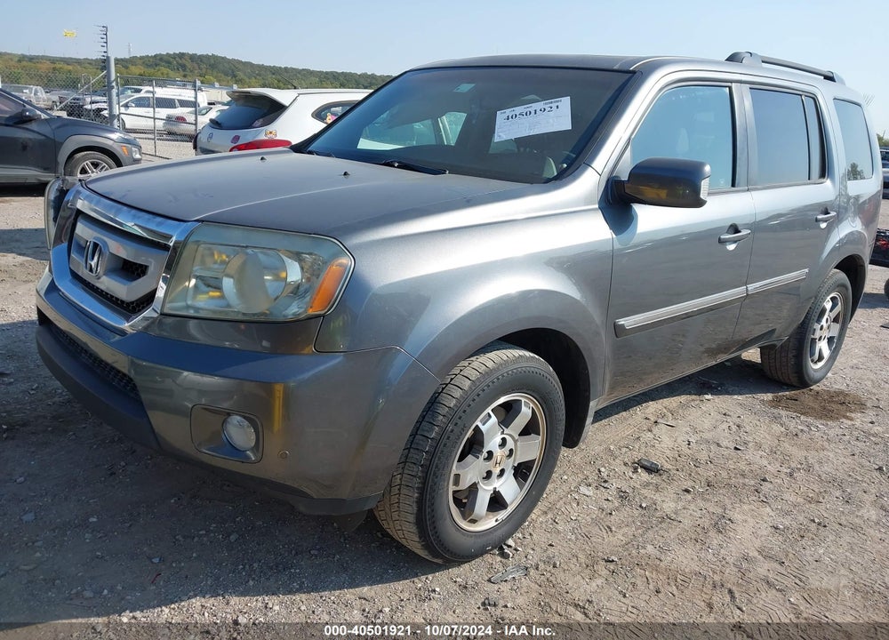 2011 HONDA PILOT TOURING VIN: 5FNYF4H9XBB033216