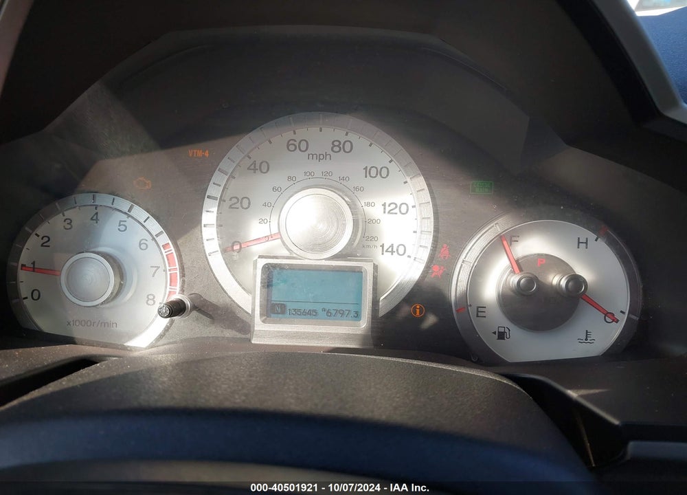 2011 HONDA PILOT TOURING VIN: 5FNYF4H9XBB033216